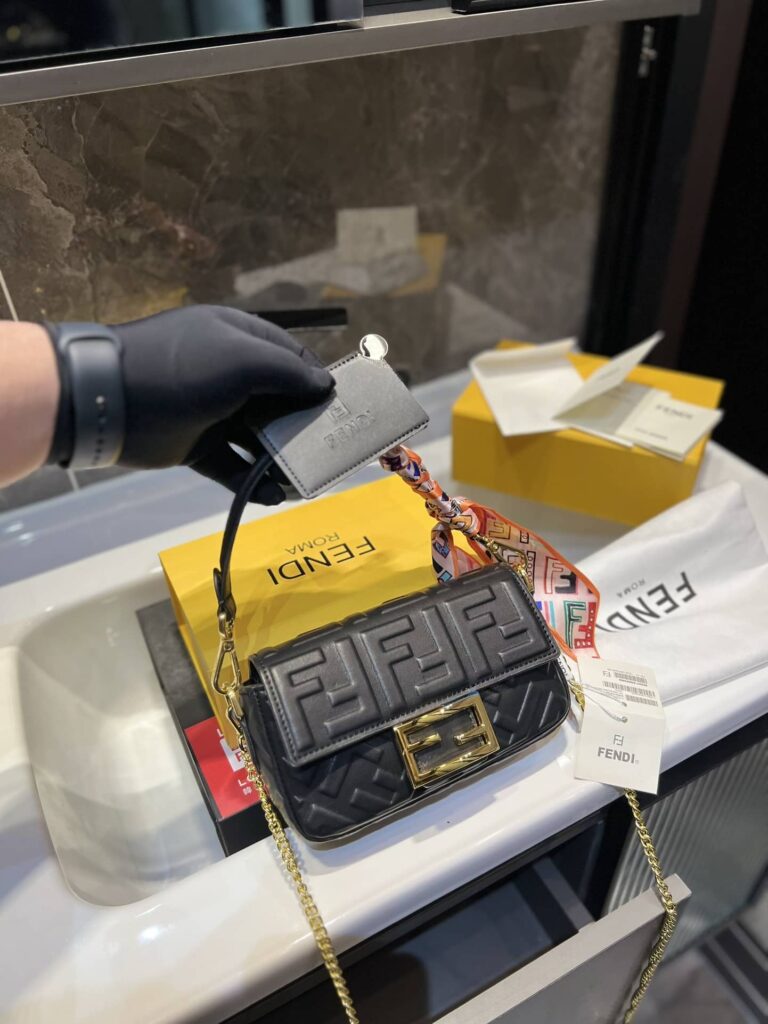 Fendi Baguette Mini Black 20Cm 8Bs017A72Vf15Zw - Image 7