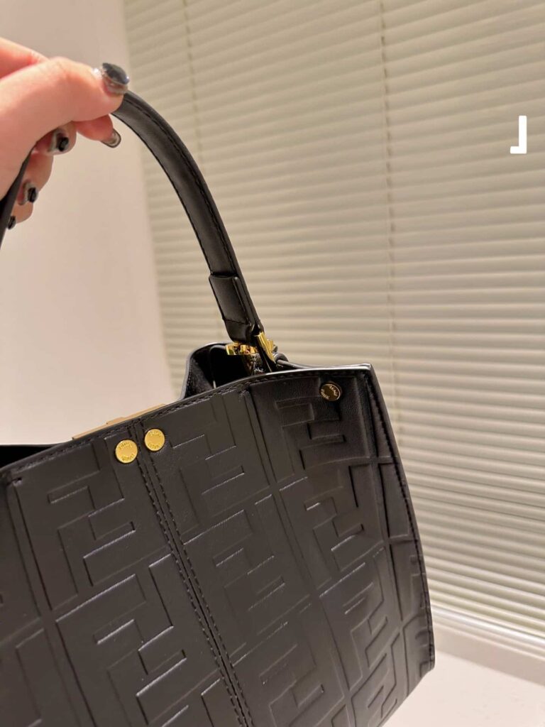 Fendi Original Peekaboo Black 30Cm - Image 6