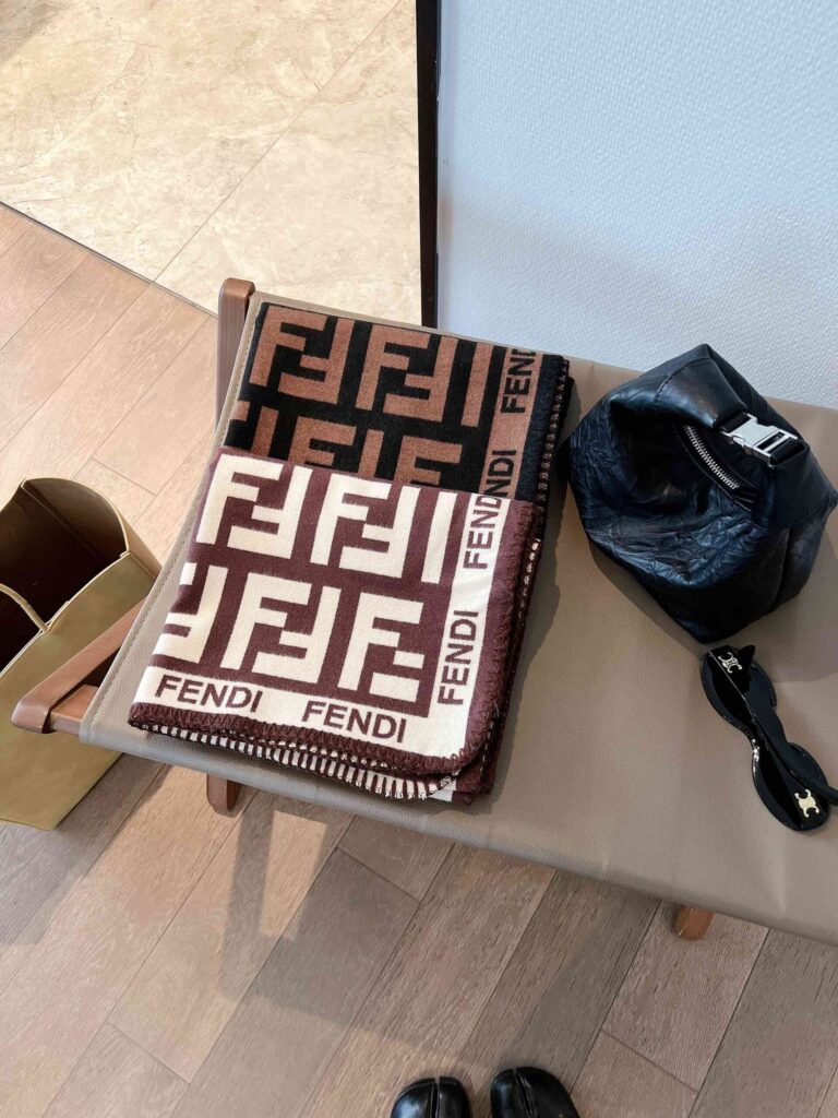 Fendi Ff Brown Cashmere Scarf Brown And Beige - Image 4