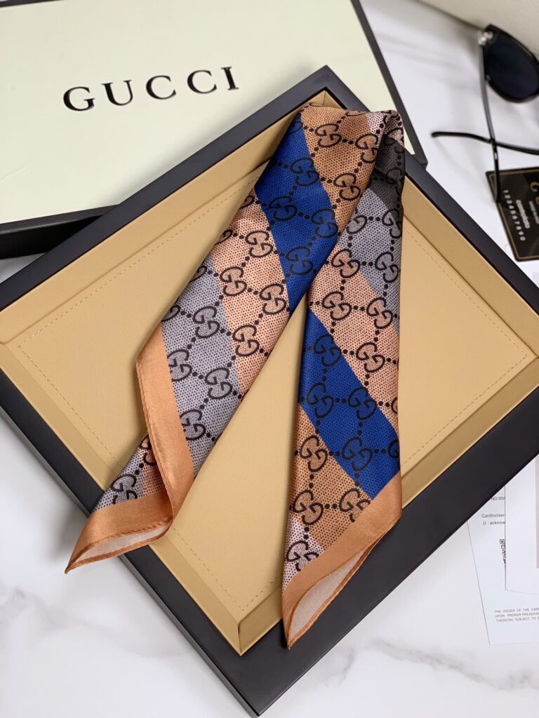 Gucci Gg Jacquard Scarf 70Cm Beige - Image 4