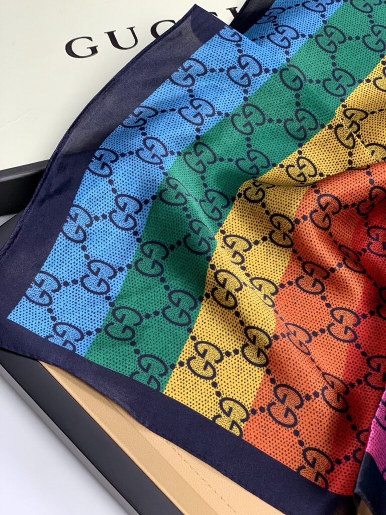 Gucci Gg Jacquard Scarf  70Cm Rainbow - Image 4