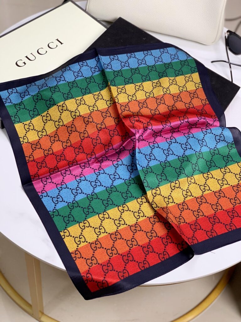 Gucci Gg Jacquard Scarf  70Cm Rainbow - Image 2