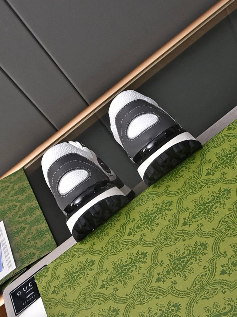 Gucci Double G Men'S Run Sneaker Gray - Image 3