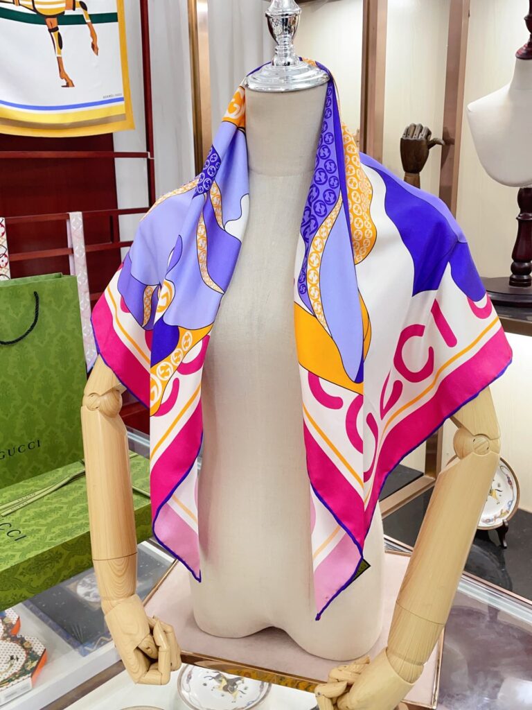 Gucci Maxi Flower Print Silk Scarf Pink - Image 8