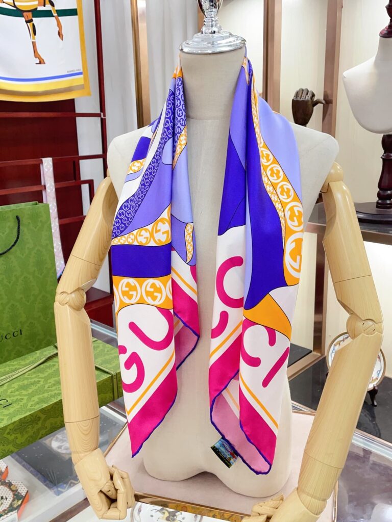 Gucci Maxi Flower Print Silk Scarf Pink - Image 6