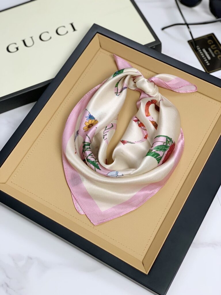 Gucci Flora Gucci Vintage Logo Print Scarf 70Cm - Image 2