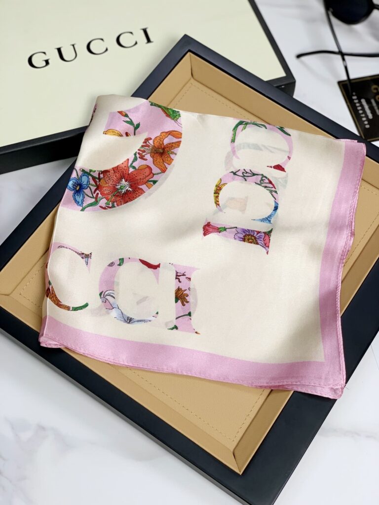 Gucci Flora Gucci Vintage Logo Print Scarf 70Cm - Image 3