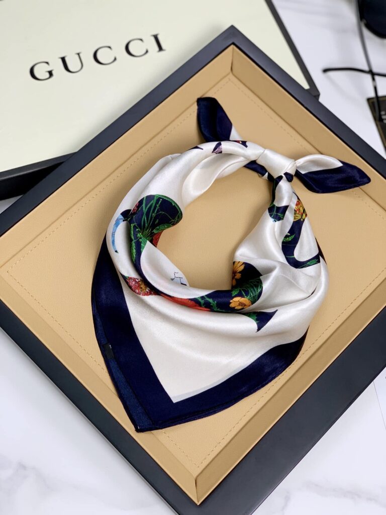 Gucci Flora Gucci Vintage Logo Print Scarf 70Cm Blue - Image 5