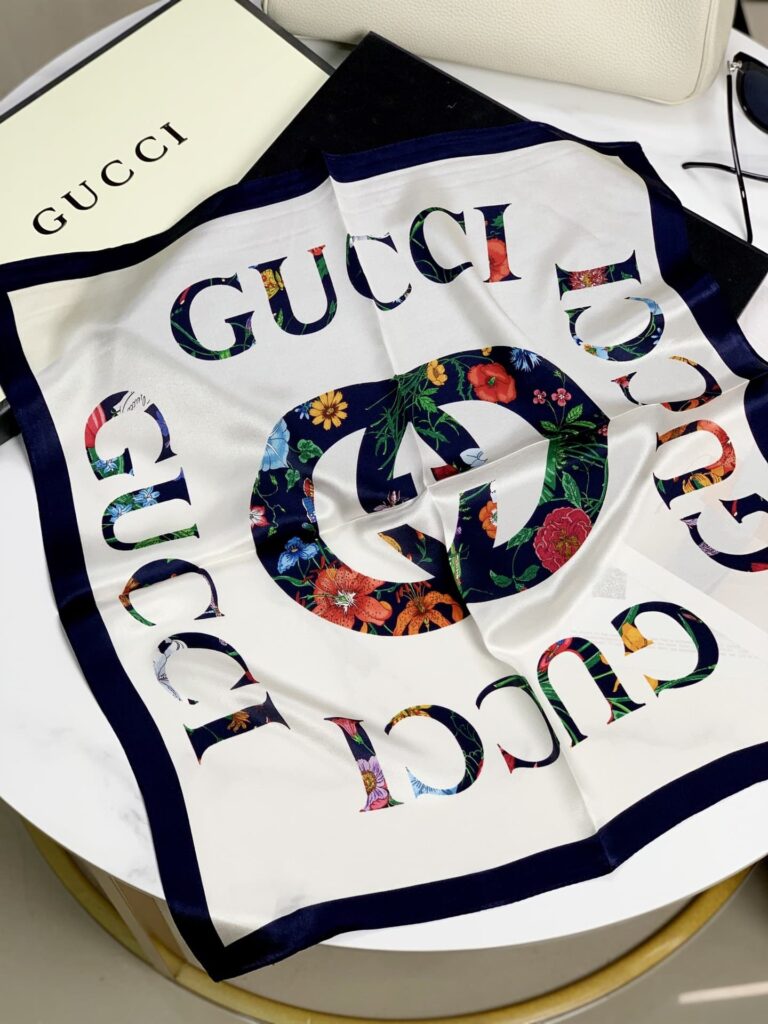 Gucci Flora Gucci Vintage Logo Print Scarf 70Cm Blue - Image 3