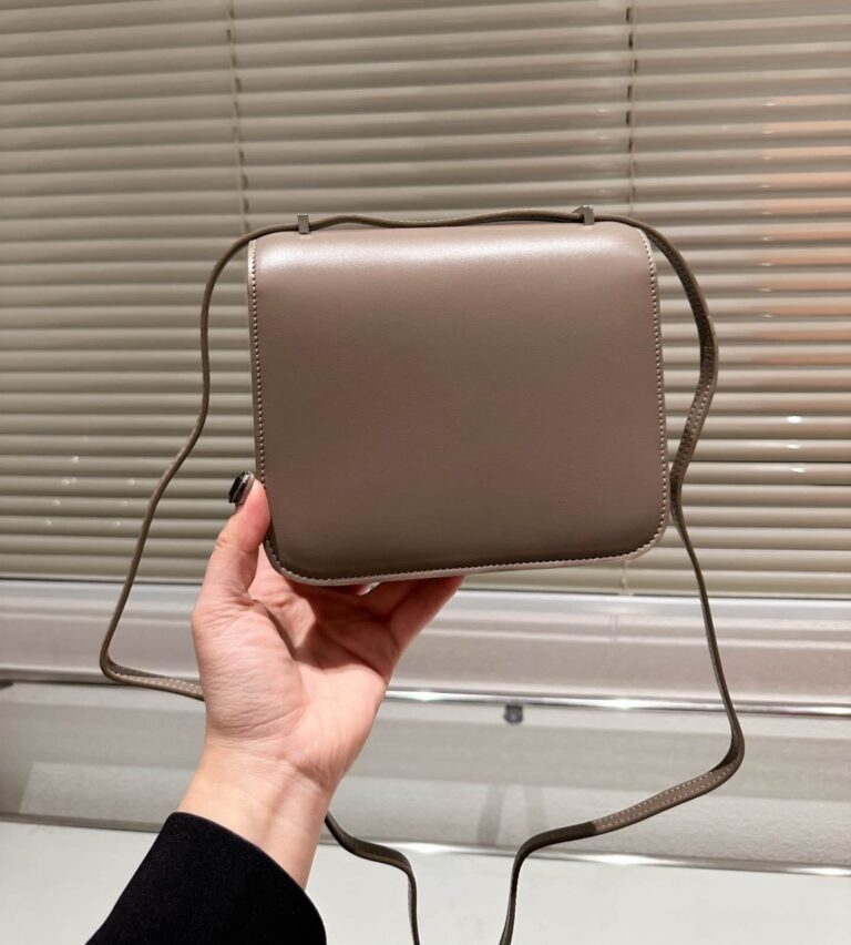 Hermes Constance Leather Bag Dark Beige 18Cm - Image 3