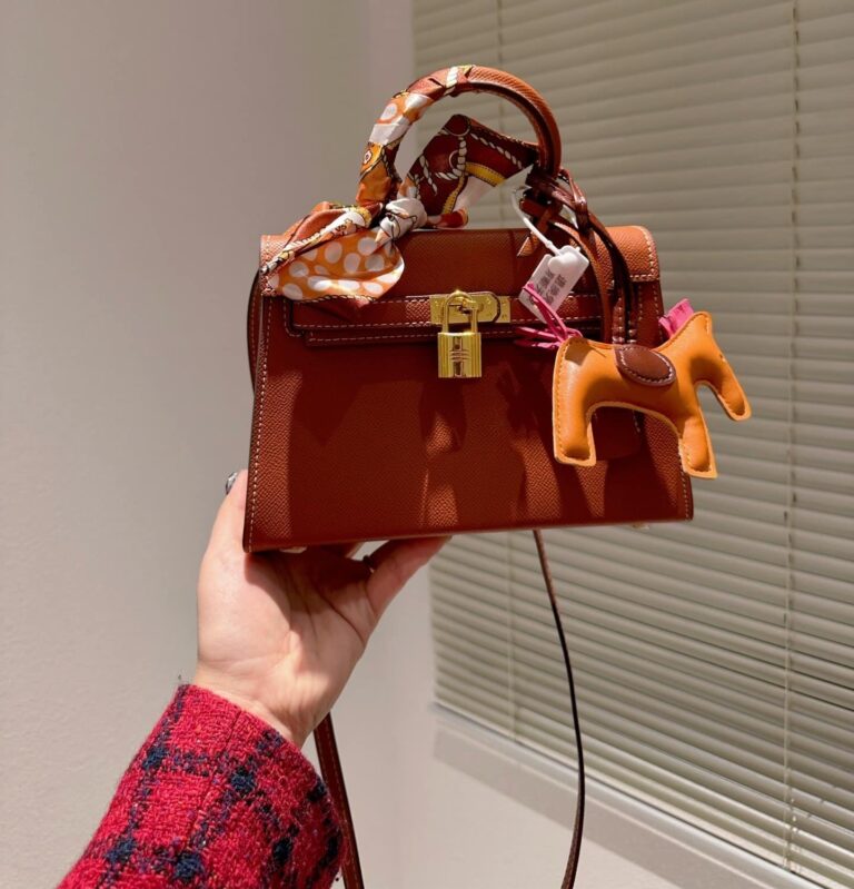 Hermes Kelly Togo Orange Gold Hardware 20Cm - Image 4