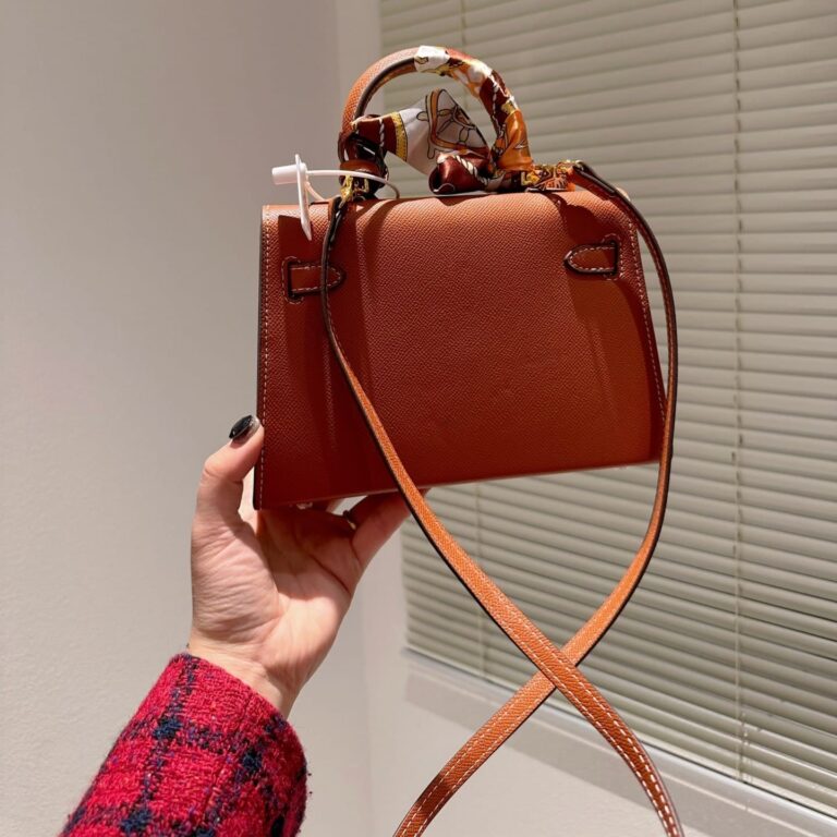 Hermes Kelly Togo Orange Gold Hardware 20Cm - Image 3