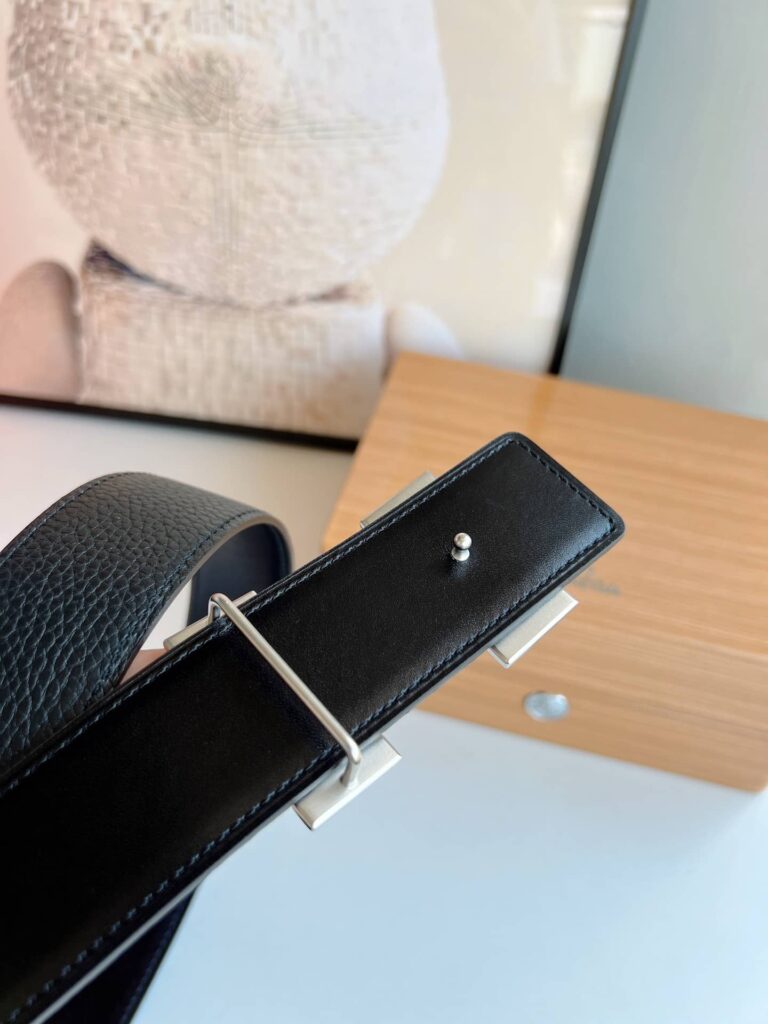 Hermes H Buckle Horse Drawn Carriage Logo Black 38Mm - Image 4