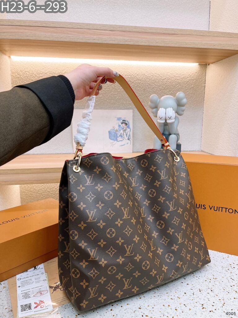 Louis Vuitton Graceful Bag Monogram Canvas Cream 35Cm - Image 5