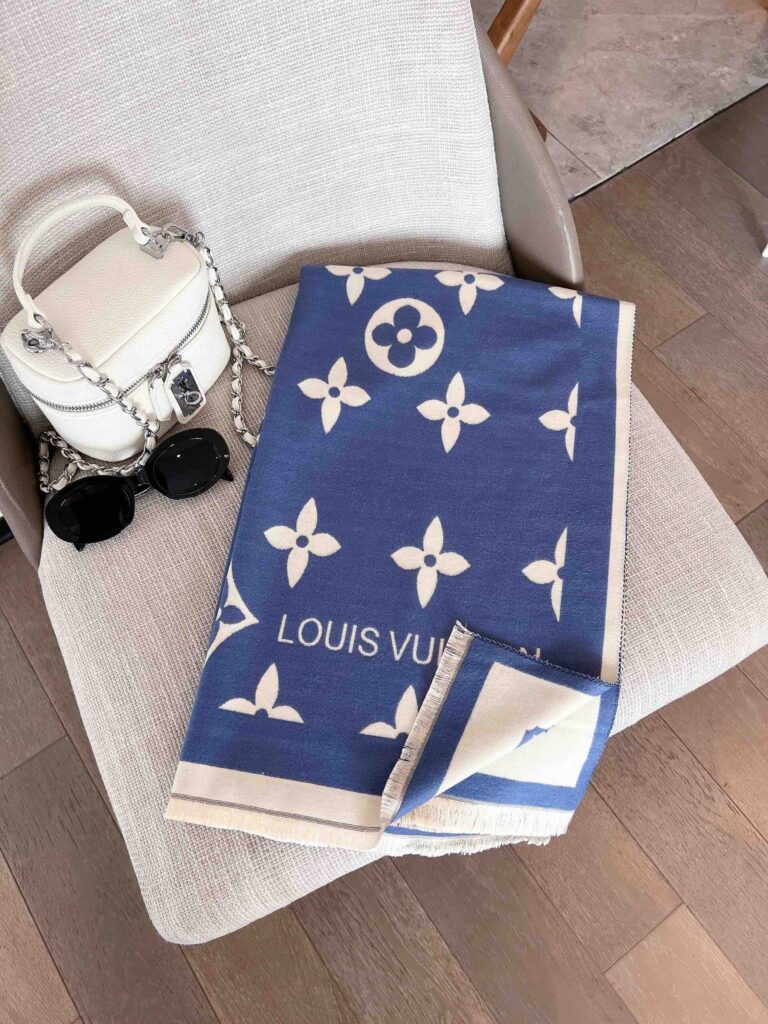 Louis Vuitton Cashmere Monogram Scarf Blue - Image 4