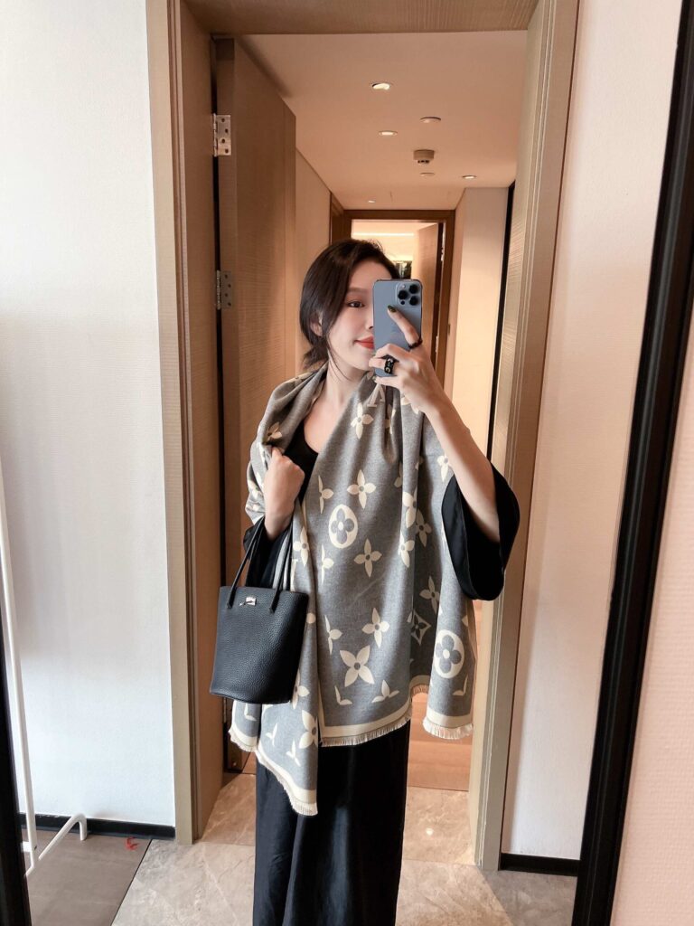 Louis Vuitton Cashmere Monogram Scarf Grey - Image 3