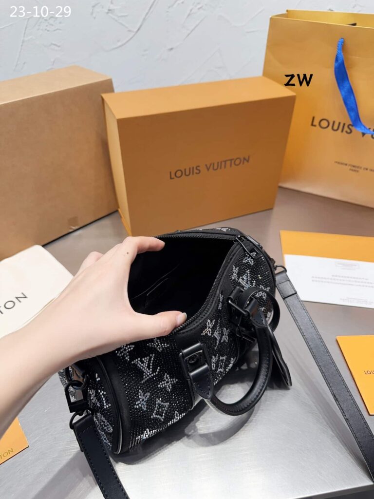 Louis Vuitton Crystal Keepall Bandouli?re 25 Black 25Cm - Image 7
