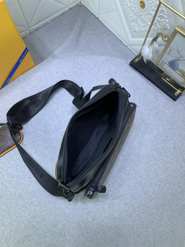 Louis Vuitton Trio Messenger Radiant Sun 25Cm M46694 - Image 3