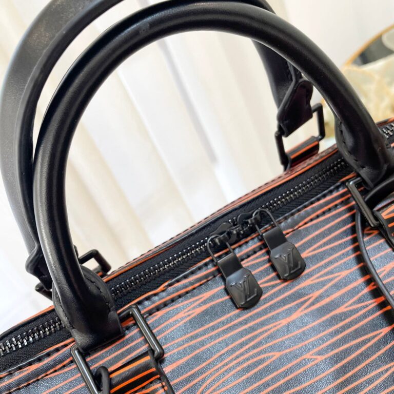 Louis Vuitton Keepall Bandouli?re 50 Gradient Electric Sun 32Cm M23174 - Image 6