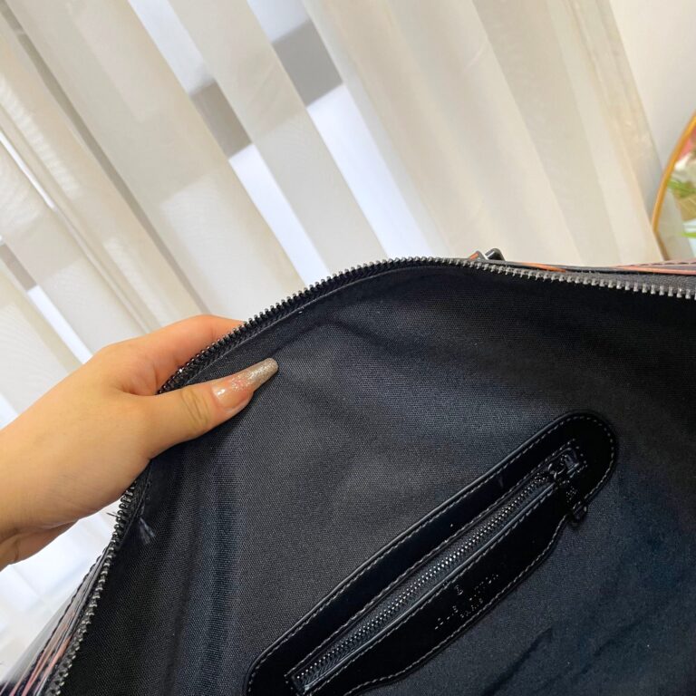 Louis Vuitton Keepall Bandouli?re 50 Gradient Electric Sun 32Cm M23174 - Image 9