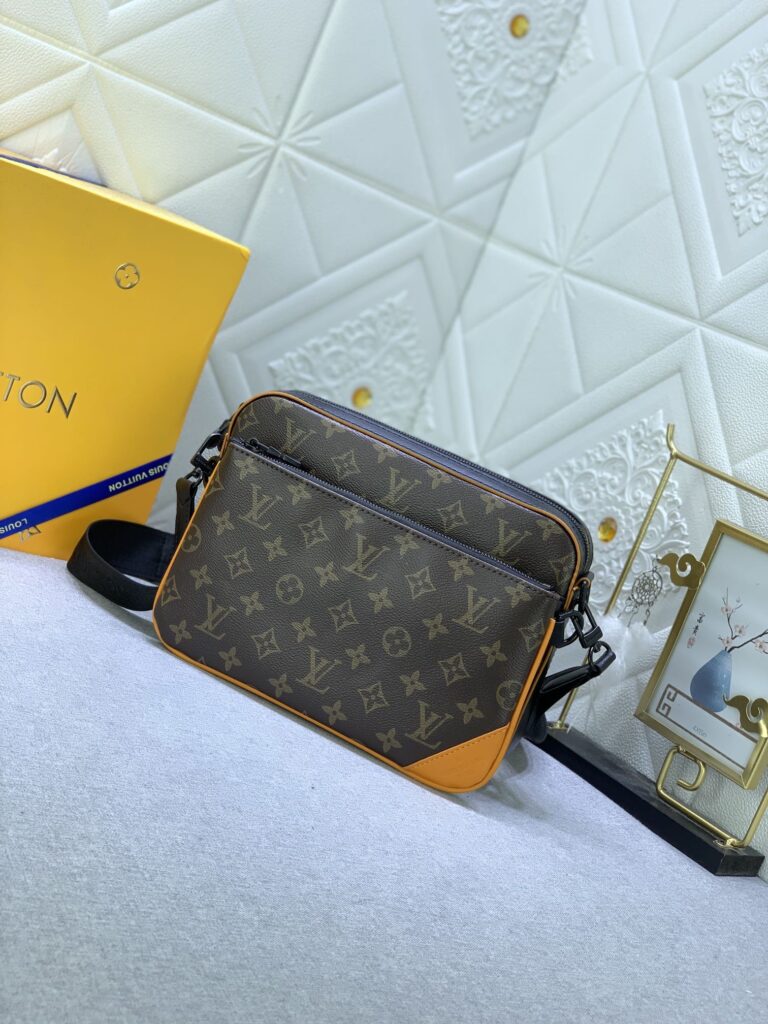 Louis Vuitton Trio Messenger Radiant Sun 25Cm M46694 - Image 9