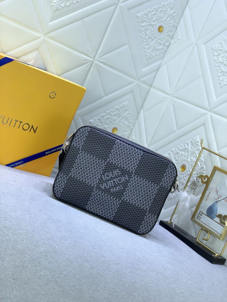 Louis Vuitton Trio Messenger Bag Damier Canvas Black 25Cm N50017 - Image 8