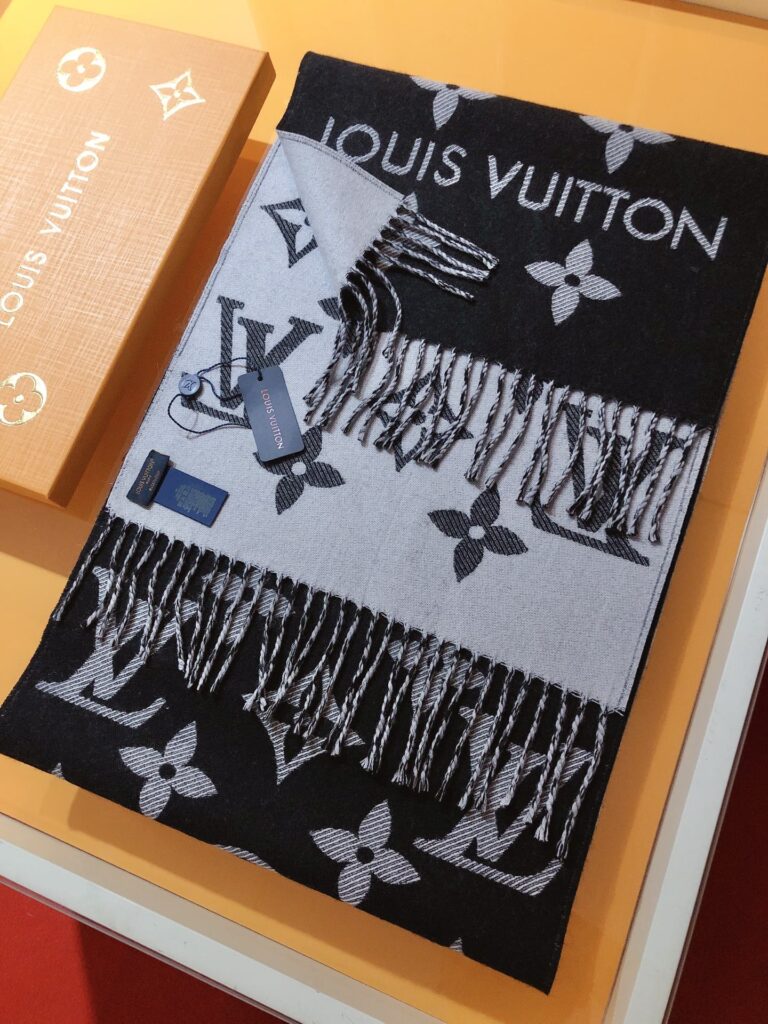 Louis Vuitton Essential Scarf Black M77853 - Image 2