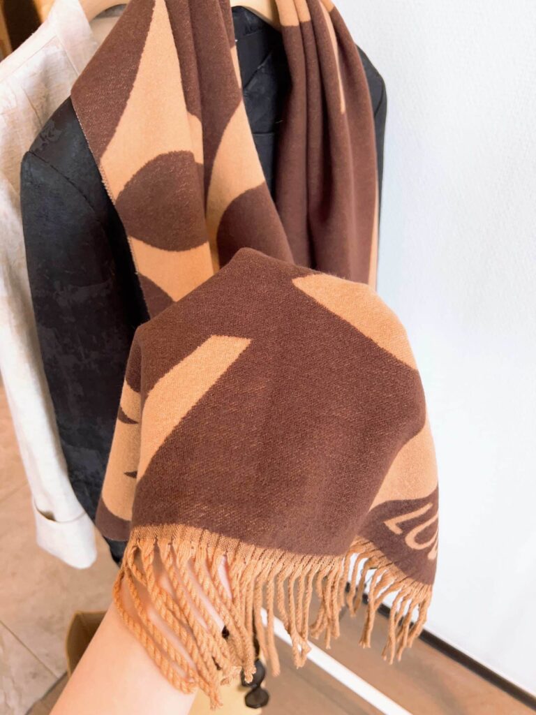 Louis Vuitton Ultimate Shine Scarf Brown 180Cm - Image 2