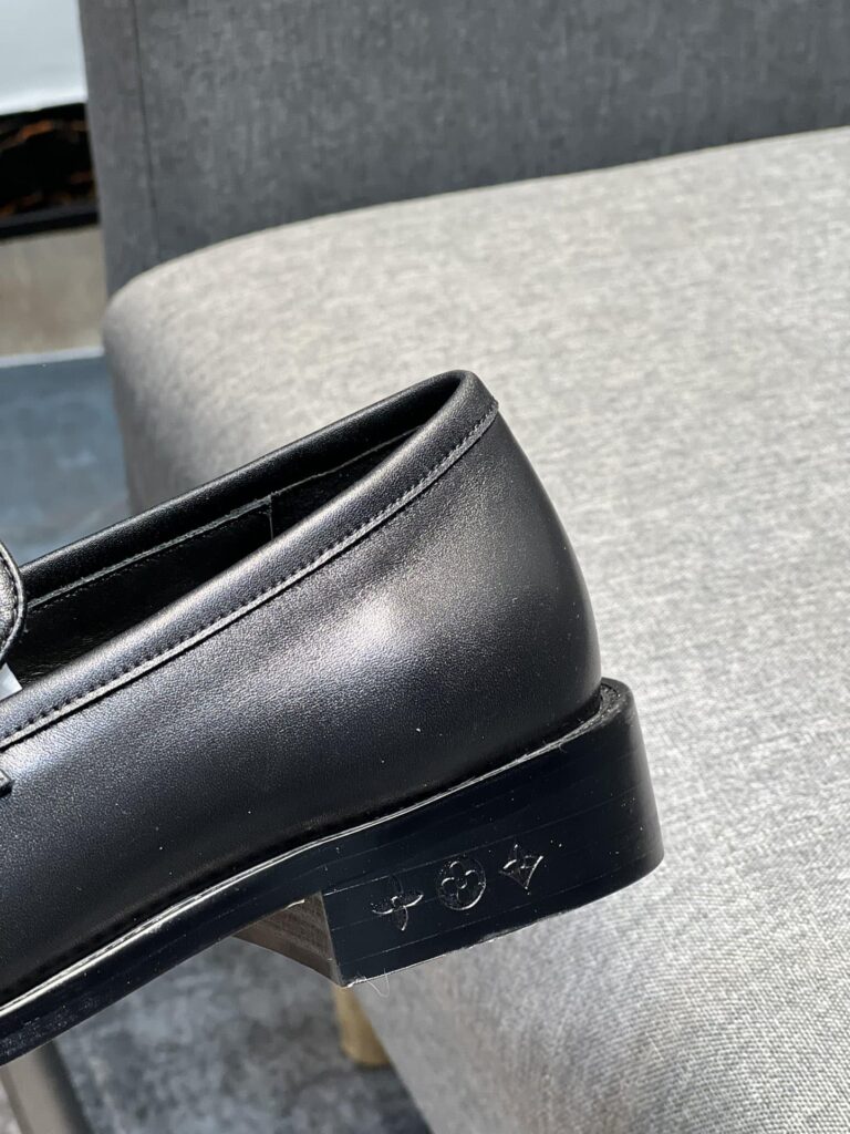 Louis Vuitton Loafers Black - Image 8