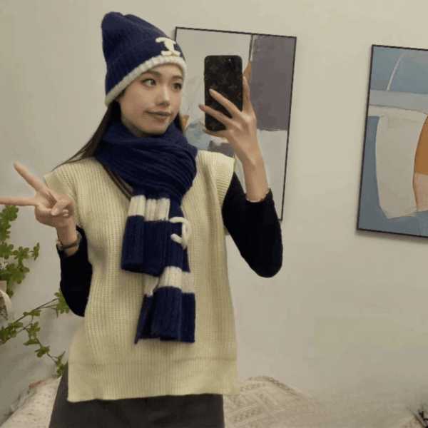 Chanel Beanie Hat And Scarf Blue Set - Image 4