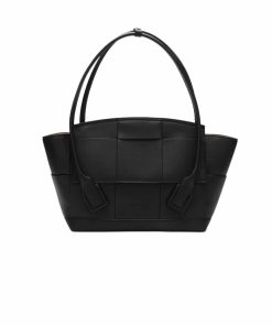 Bottega Veneta Arco Handbag Intrecciato Leather In Black 20Cm