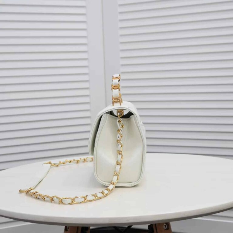 Chanel Mini Flap Handle Lambskin White 25Cm - Image 4
