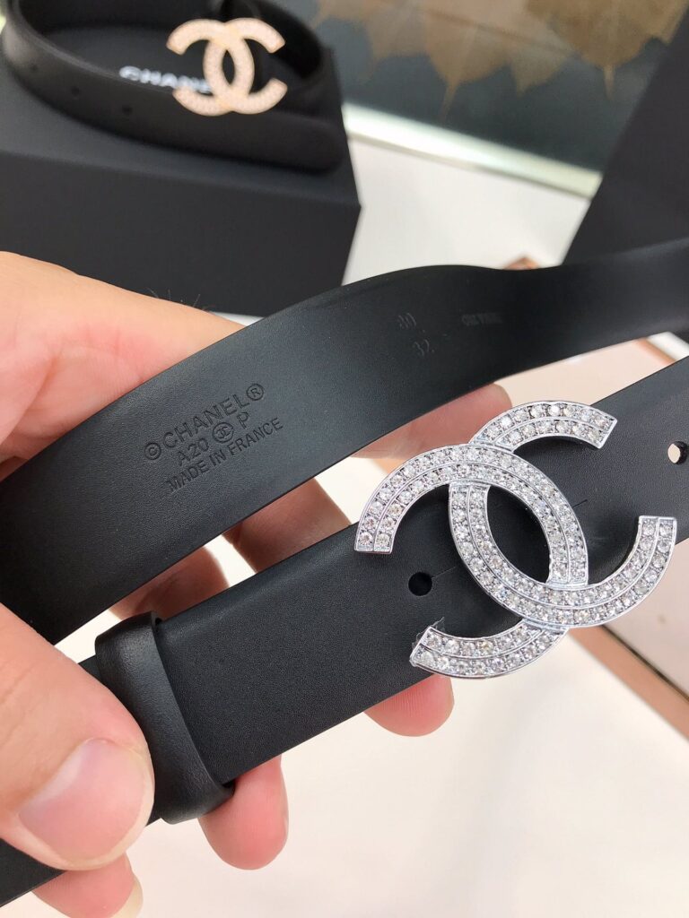 Chanel Calfskin Pearl Crystal Silver Queen Of France Cc Belt 28Mm - Image 4