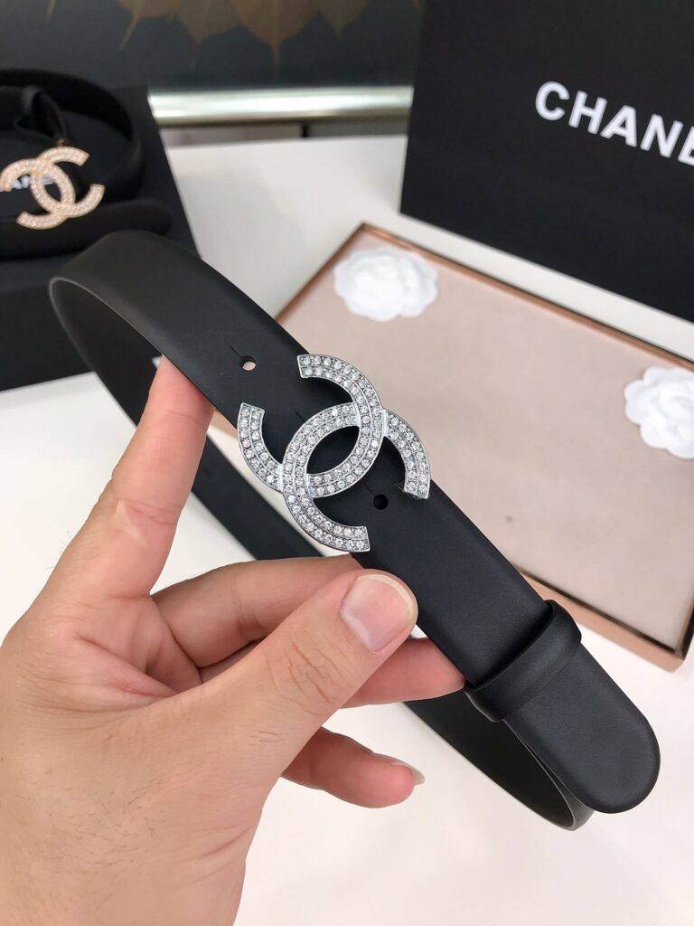 Chanel Calfskin Pearl Crystal Silver Queen Of France Cc Belt 28Mm - Image 3