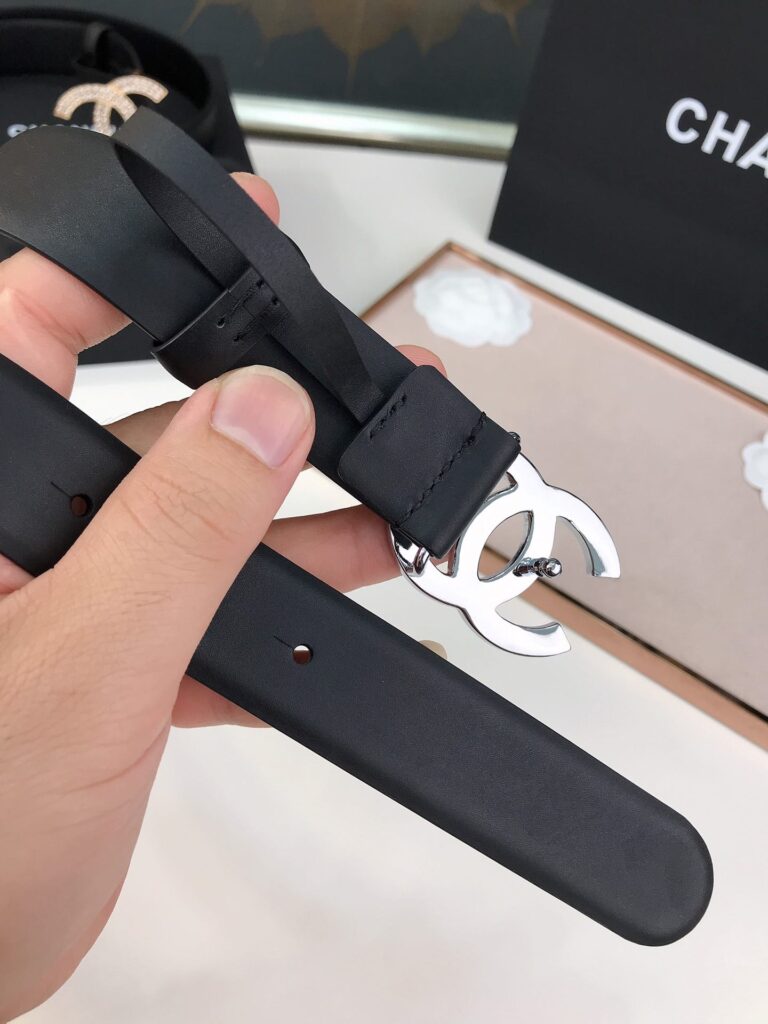 Chanel Calfskin Pearl Crystal Silver Queen Of France Cc Belt 28Mm - Image 2