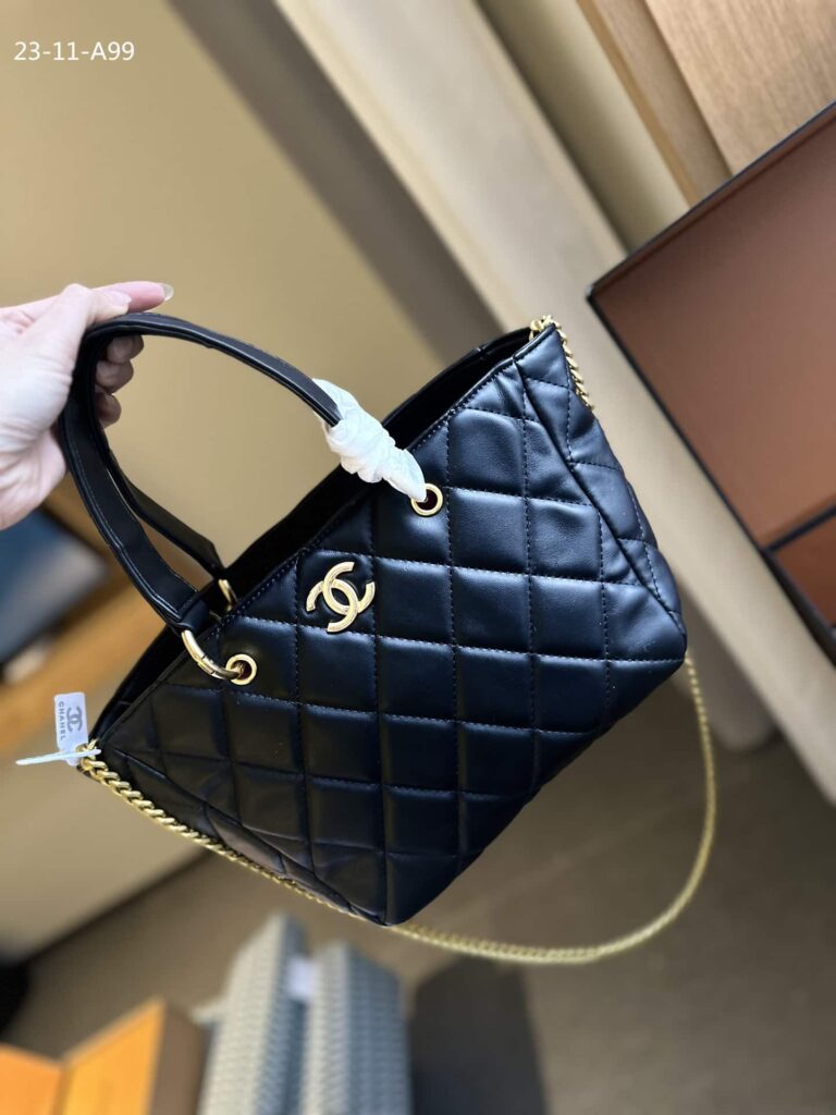 Chanel Shopping Tote With Gold Handle Black 25Cm - Image 2