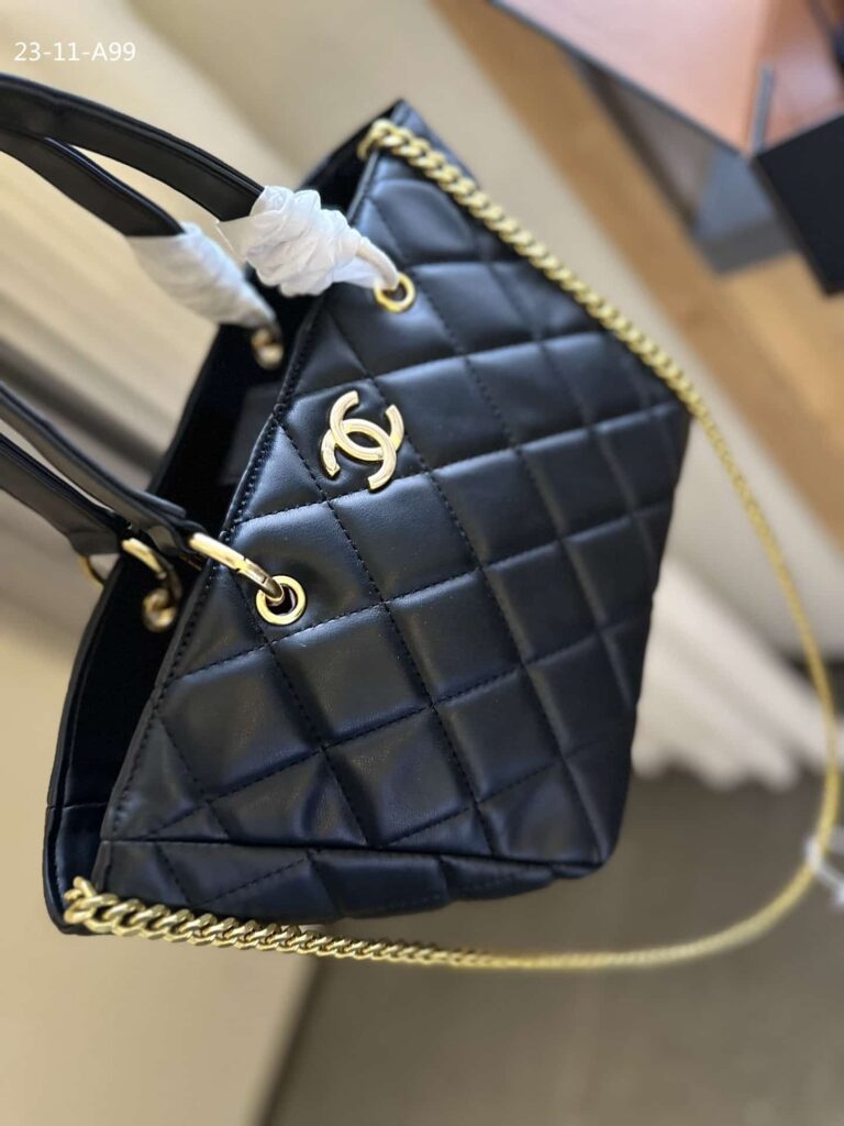 Chanel Shopping Tote With Gold Handle Black 25Cm - Image 3