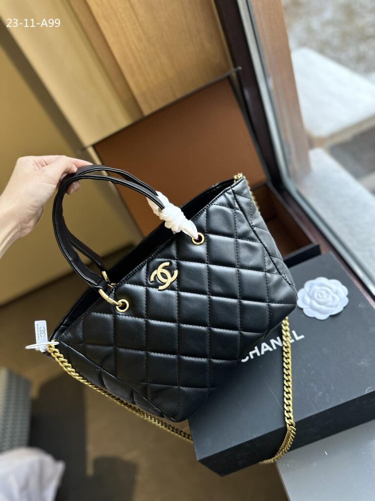 Chanel Shopping Tote With Gold Handle Black 25Cm - Image 7