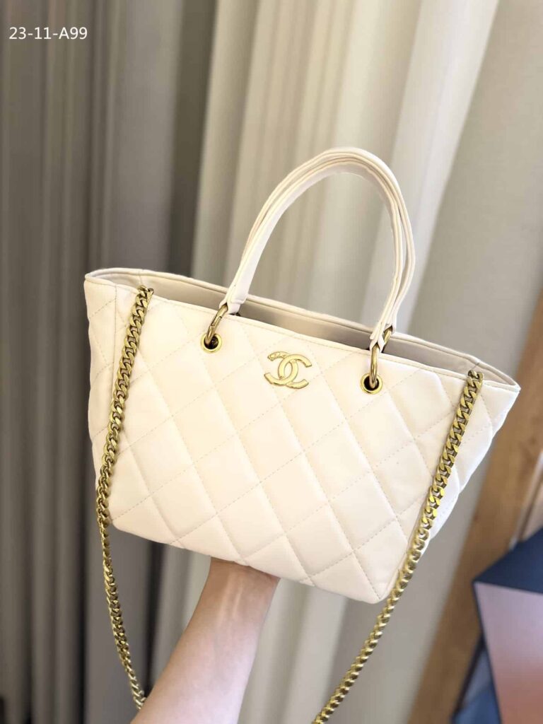 Chanel Shopping Tote With Gold Handle White 25Cm - Image 4