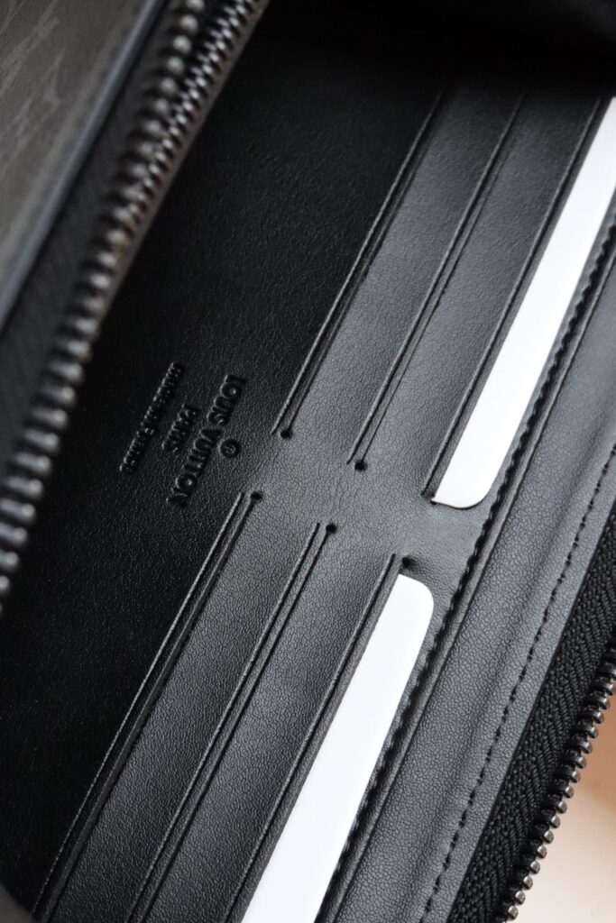 Louis Vuitton Monogram Zippy Wallet Trunk M80558 - Image 7