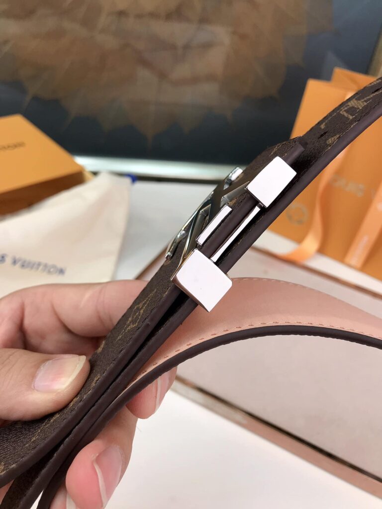 Louis Vuitton Initiales Reversible Monogram Eclipse Canvas Belt Silver Metal 4Cm - Image 2