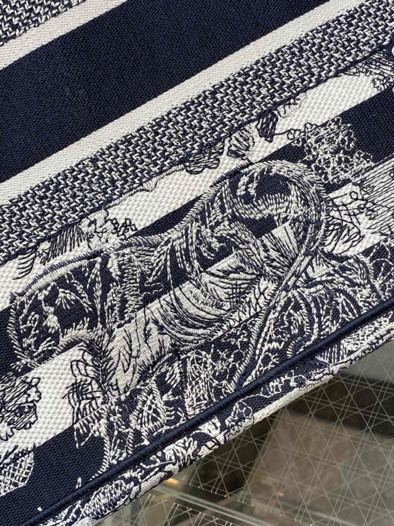 Dior Medium Book Tote Navy Blue Toile De Jouy Stripes Embroidery 36Cm M1296Zrlp M928 - Image 9