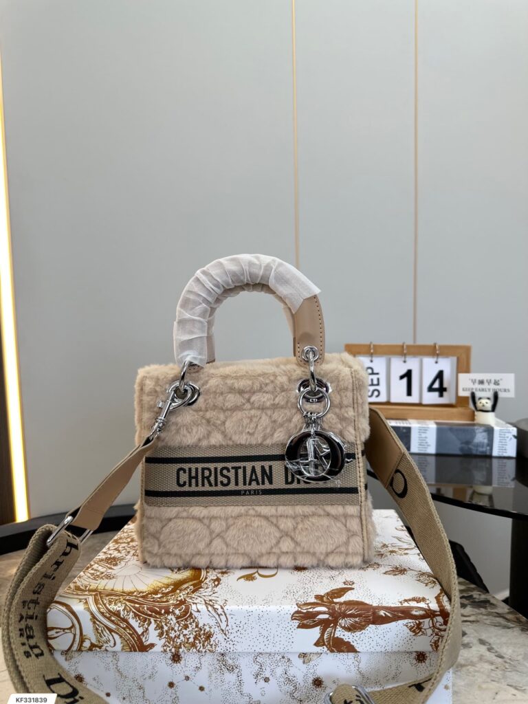 Dior Lady D Lite Medium Bag Beige 19Cm - Image 2