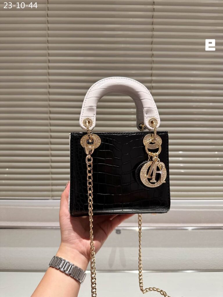 Dior Lady Dior Micro Bag Black 17Cm - Image 5