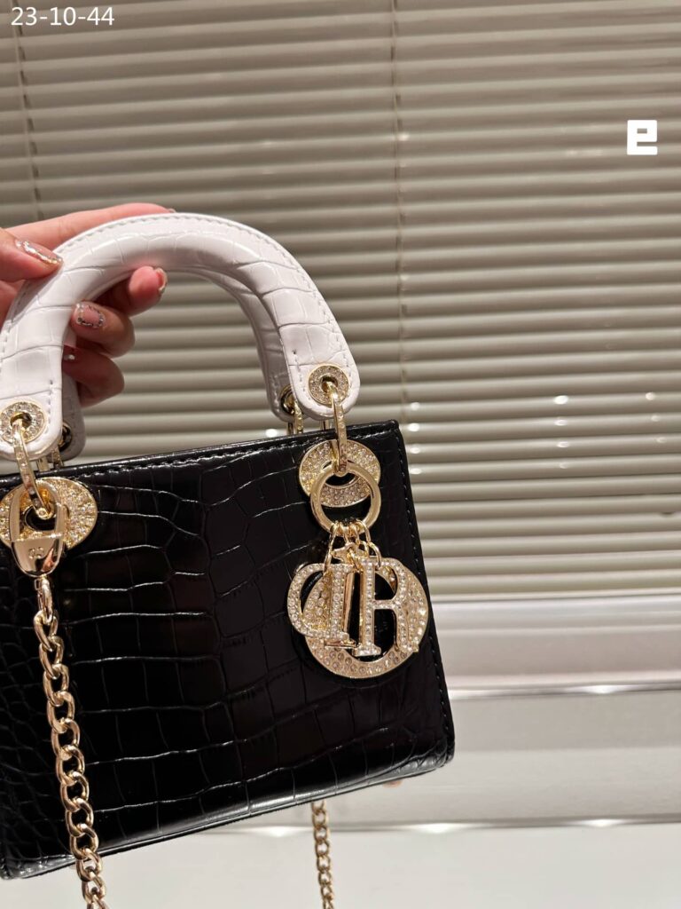 Dior Lady Dior Micro Bag Black 17Cm - Image 2