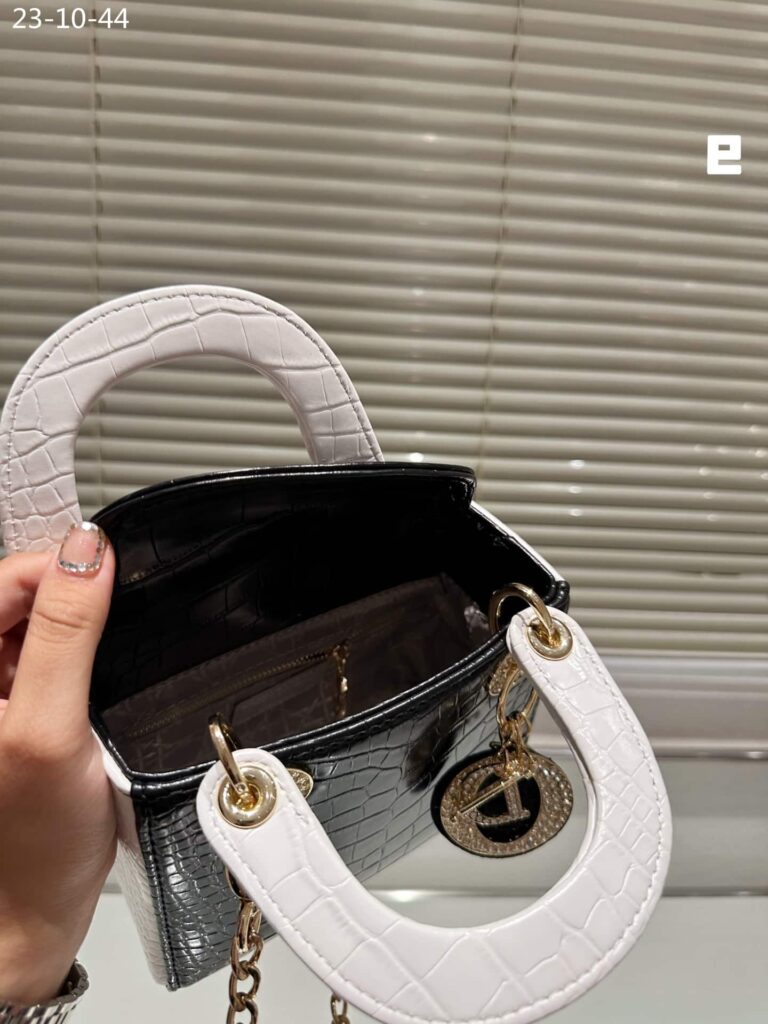 Dior Lady Dior Micro Bag Black 17Cm - Image 3