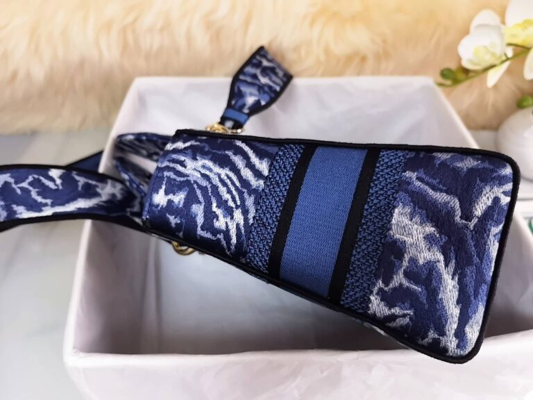 Dior Medium Lady  D-Lite Dark Blue Embroidery 24Cm - Image 6