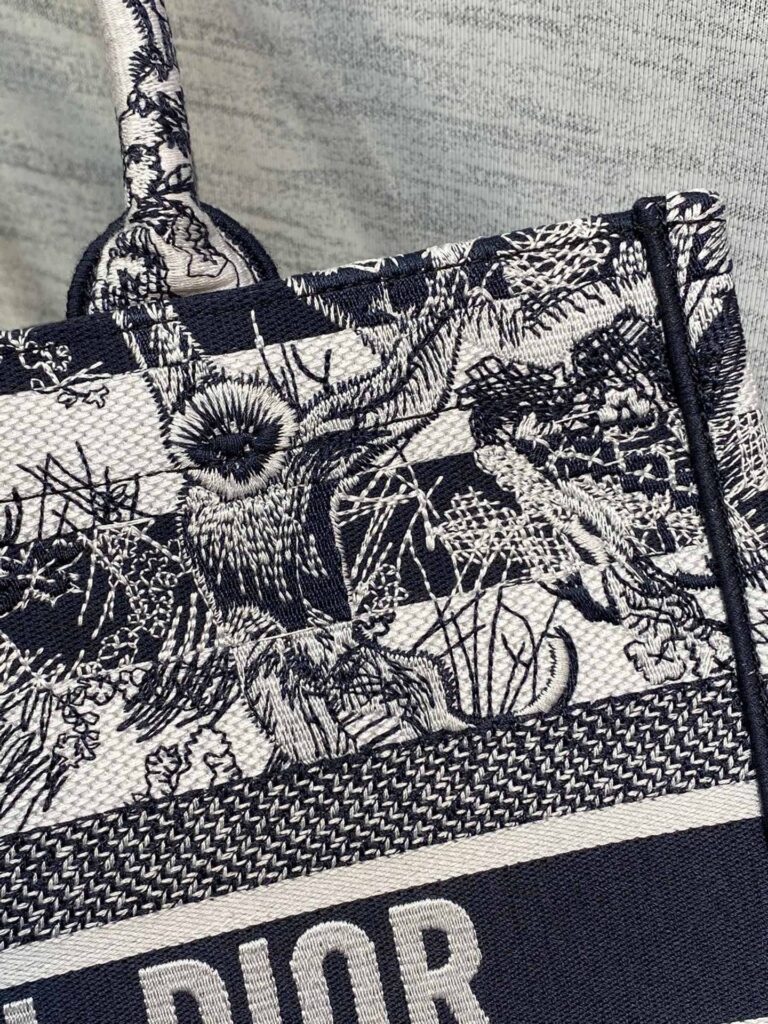 Dior Medium Book Tote Navy Blue Toile De Jouy Stripes Embroidery 36Cm M1296Zrlp M928 - Image 10
