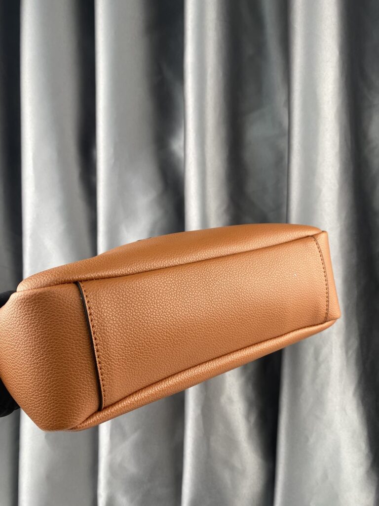 Saint Laurent 5 À 7 Soft Small Hobo Bag In Smooth Leather Beige - Image 2