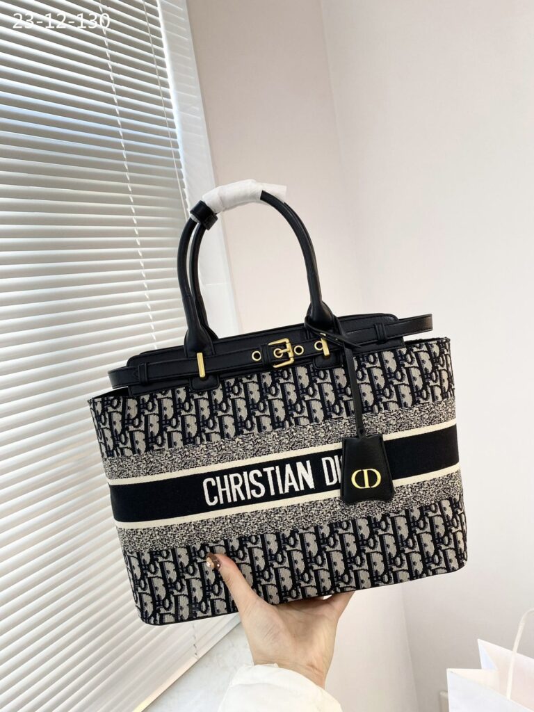 Dior Tote Bag With Gold Tone Buckle Oblique Embroidery Blue 34Cm - Image 4